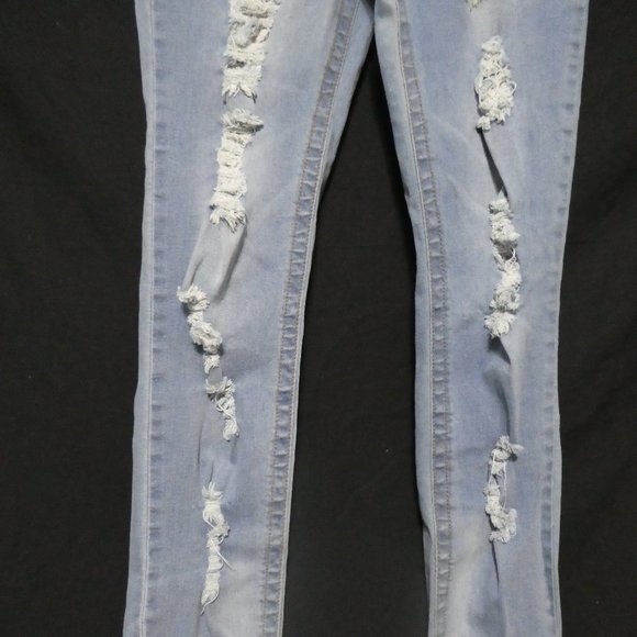 ALMOST FAMOUS Skinny size 5 destroyed / distressed / damaged denim - Picture 4 of 15